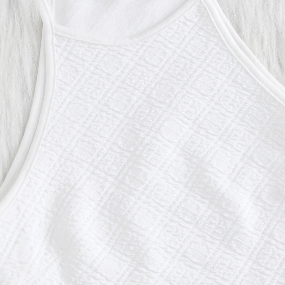 White 2 Piece Set: Crop Top and Pencil Skirt - Picture 4 of 9